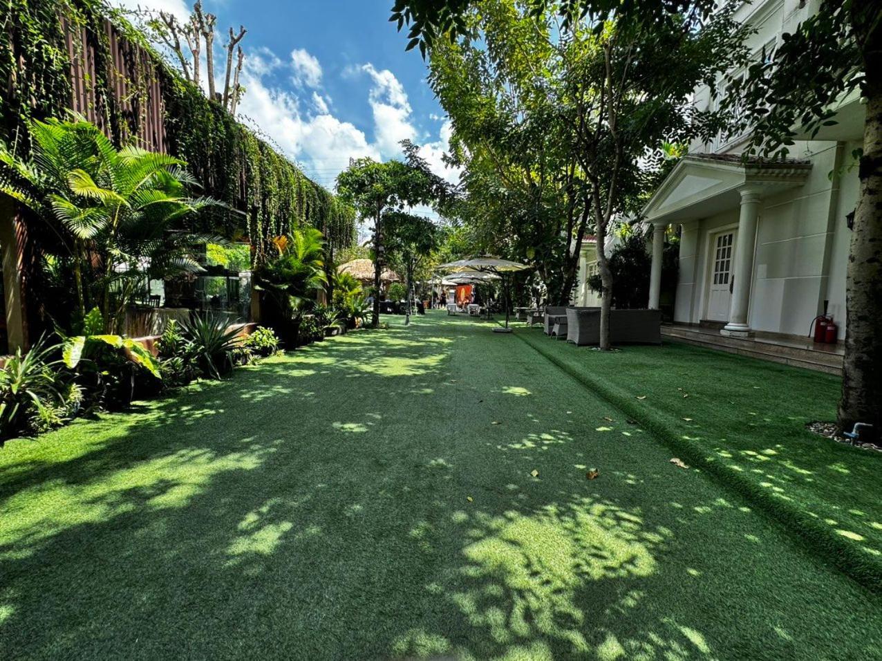 Hidden Mansions Saigon Resort Ho-Chi-Minh-Stadt Exterior foto